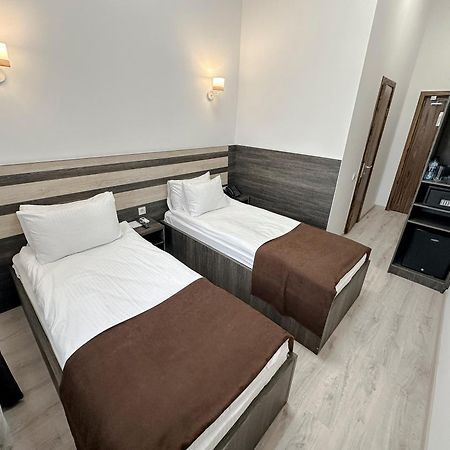 Отель Infinity Plaza Block 1 Атырау Экстерьер фото