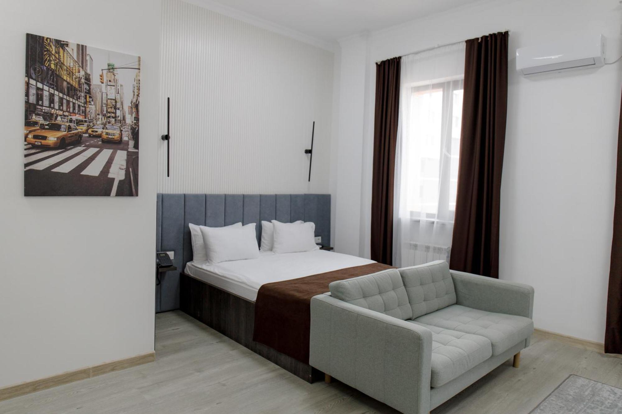 Отель Infinity Plaza Block 1 Атырау Экстерьер фото