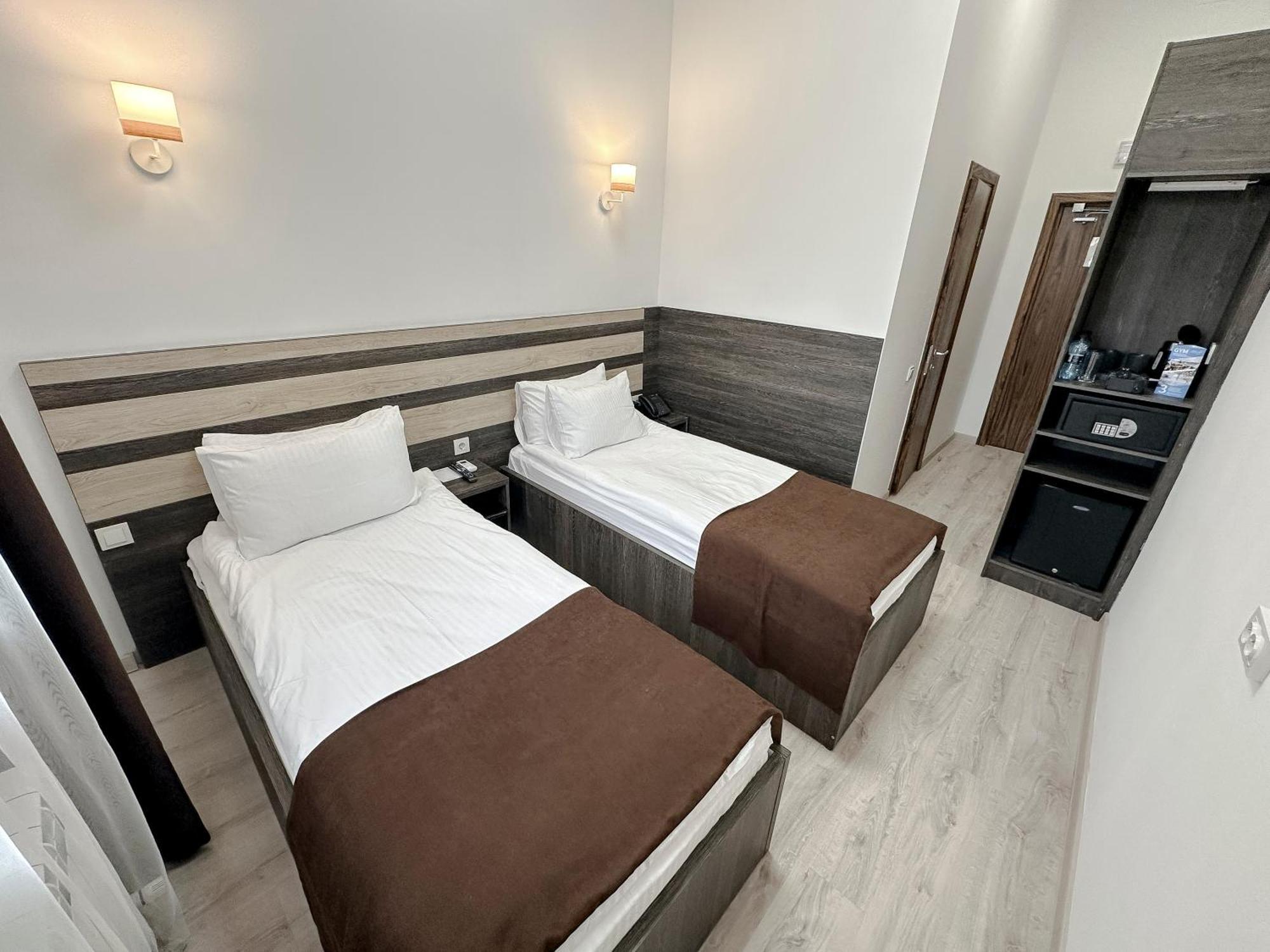Отель Infinity Plaza Block 1 Атырау Экстерьер фото