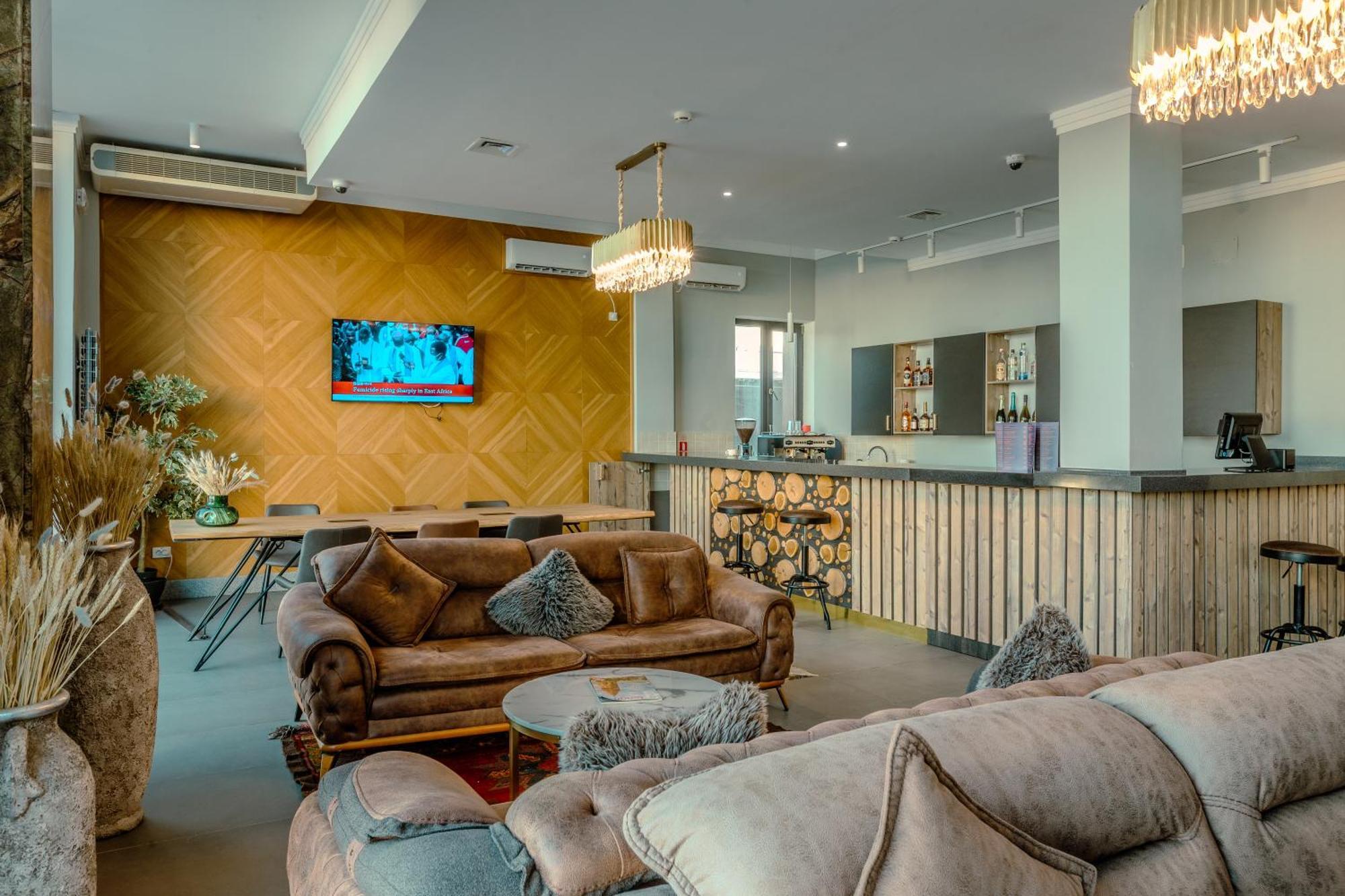 Отель Infinity Plaza Block 1 Атырау Экстерьер фото