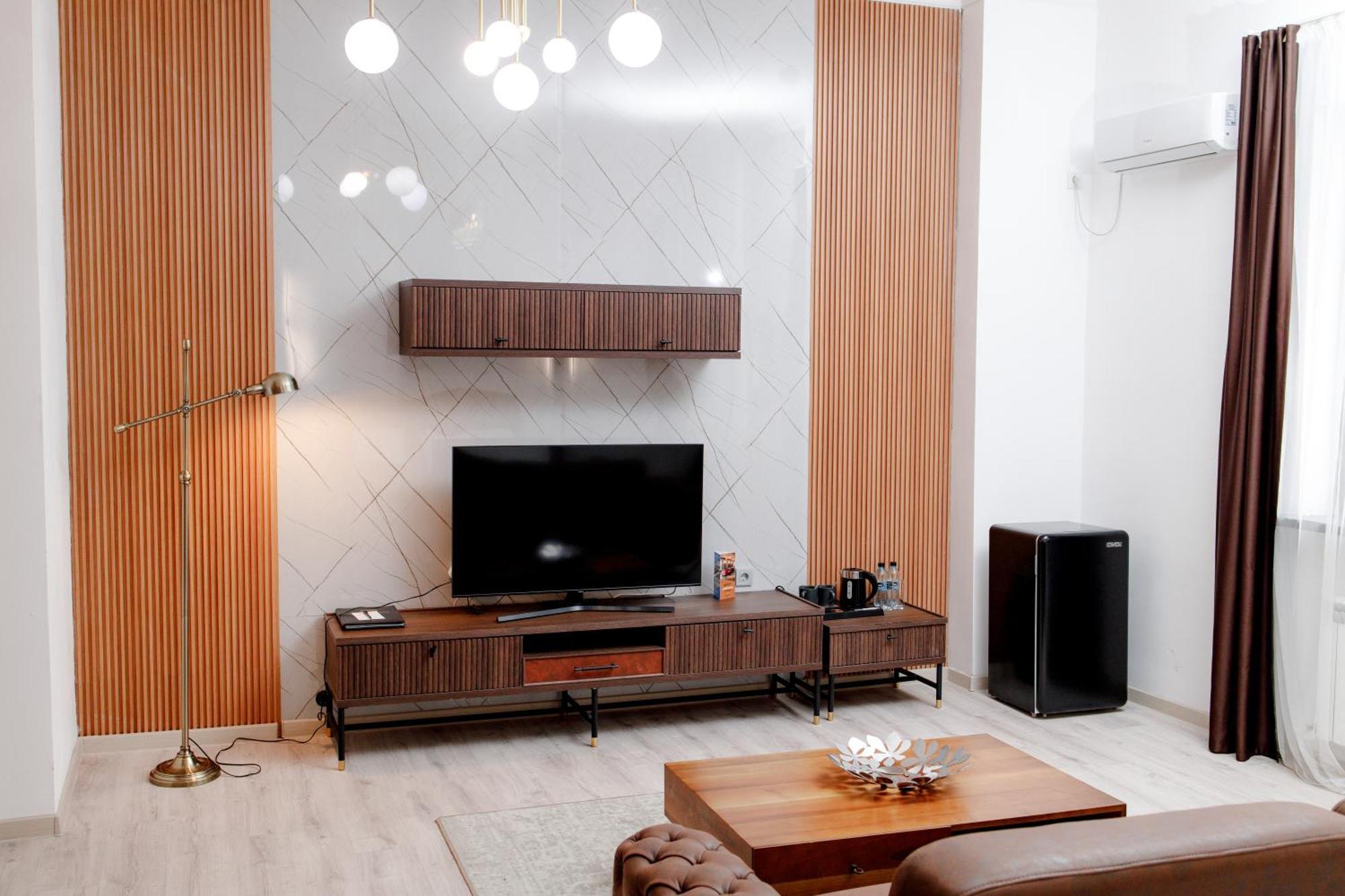 Отель Infinity Plaza Block 1 Атырау Экстерьер фото