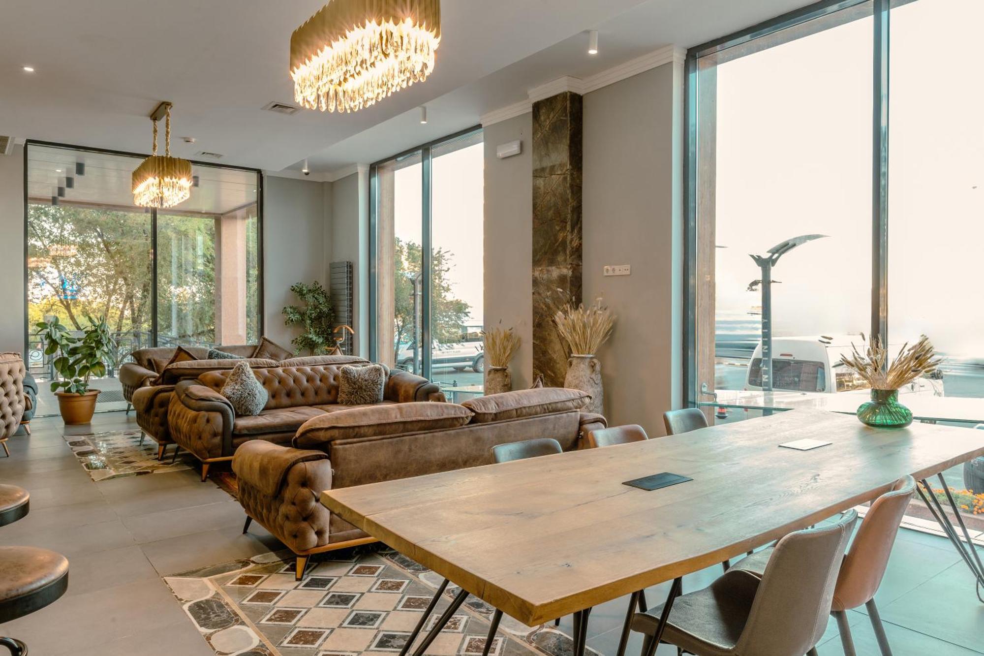 Отель Infinity Plaza Block 1 Атырау Экстерьер фото